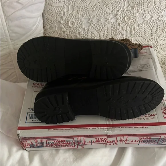 Fendi Black and Brown Ankle Boots with FF Monogram - Picture 3 of 5